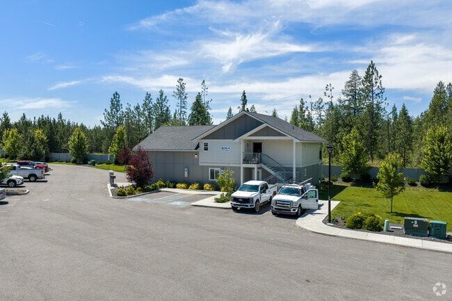 Photo - Silverado Apartments