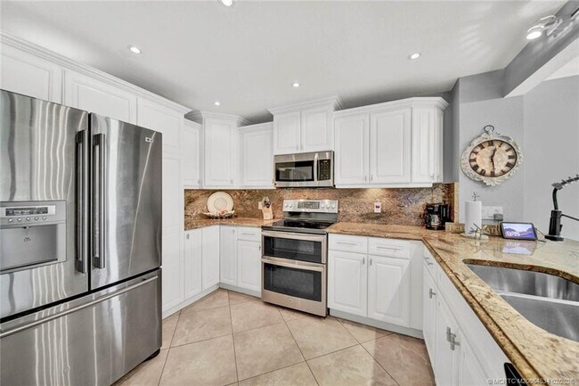 Photo - 10680 S Ocean Dr Unidad 1