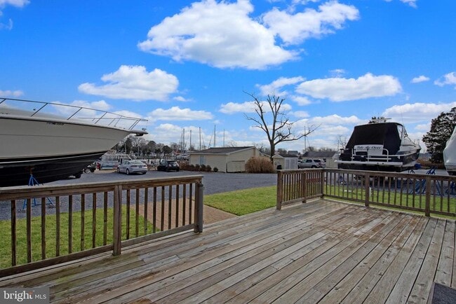 Photo - 455 Deale Rd