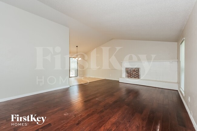 Photo - 1800 Chittam Dr
