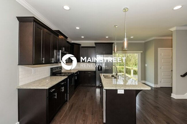 3 Bedroom Pet-Friendly Home in Hendersonville, TN with Main Street Renewal