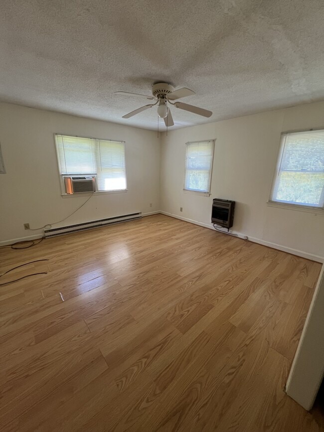 Photo - 202 Ranger Rd