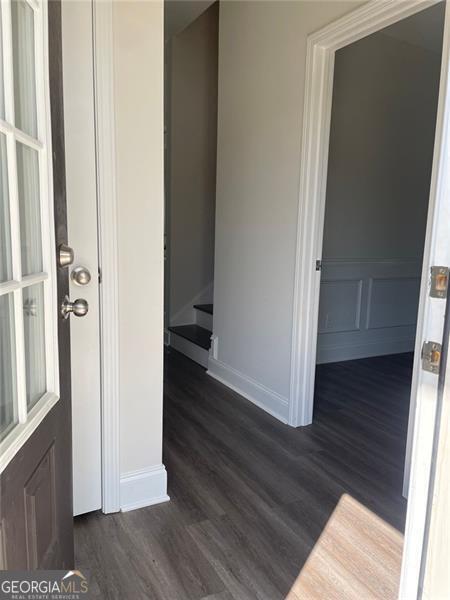 Photo - 560 Vandenburg Dr