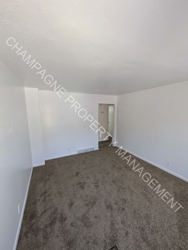 Photo - 701/703 Deweese St Unit 701