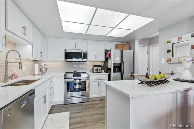 Building Photo - 13850 E Marina Dr Unit 404