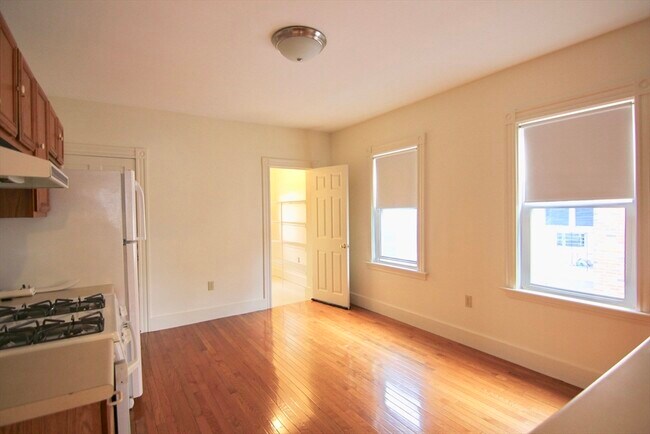 Photo - 187 Parsons St Unit 187