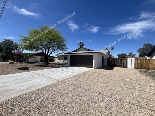 Photo - BEAUTIFUL 3 BEDROOM 2 BATHROOM HOME IN NORTH PHOENIX