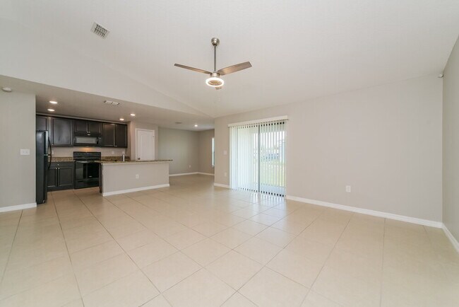 Photo - 246 Hyacinth Ct