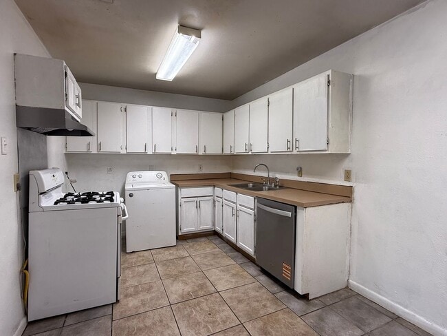 Photo - Room To Stretch