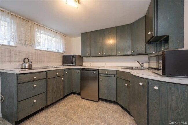 Photo - 67 Cliftwood Dr