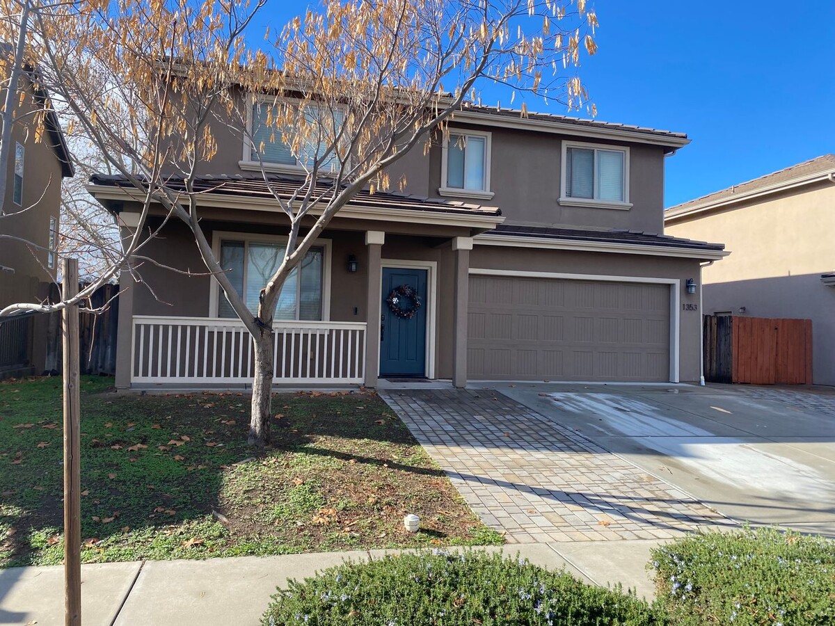 UPCOMING 4 BED 3 BATH HOME AVAILABLE 2/1/2... - UPCOMING 4 BED 3 BATH HOME AVAILABLE 2/1/2...