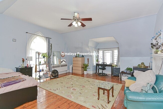 Photo - 139 Hillside St