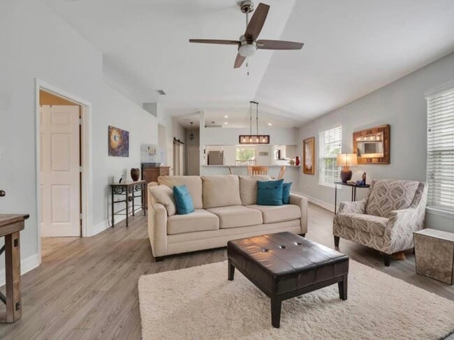 Photo - 9405 Windam Way