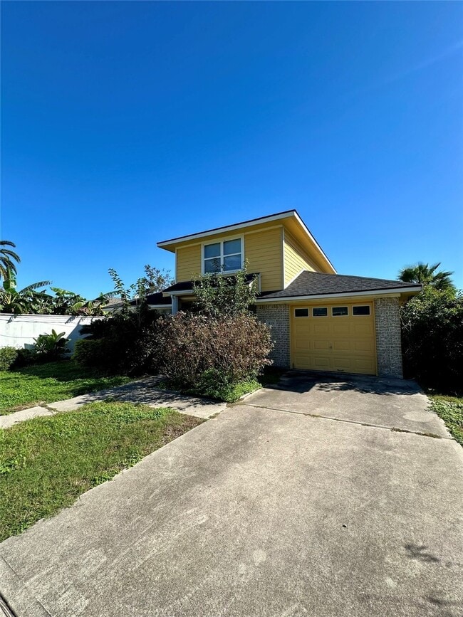 Photo - 415 2nd St
