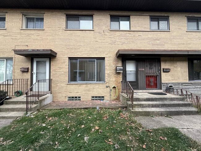 Photo - 10021 Frontage Rd