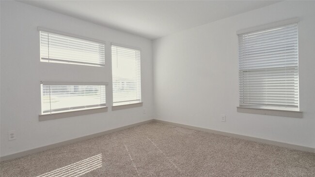 Photo - 28910 Yukon River Ct