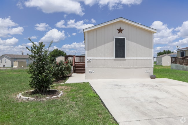 Building Photo - 7151 Woodlake Pkwy Rental