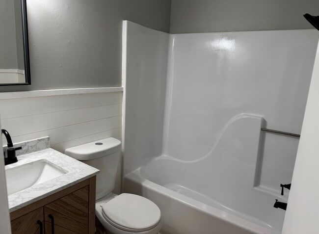 Photo - 900 Stevens Ct NE Unidad A