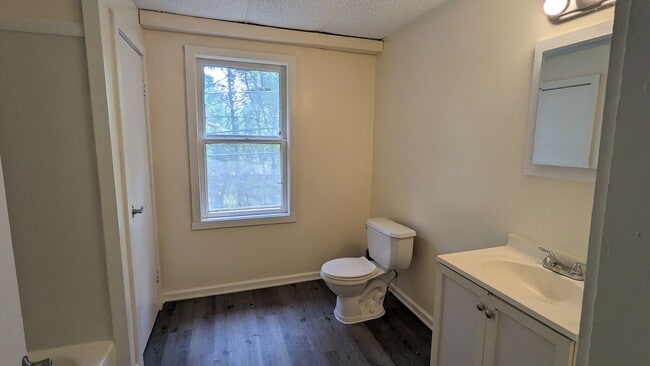 Photo - 1221 6th St Unit 2