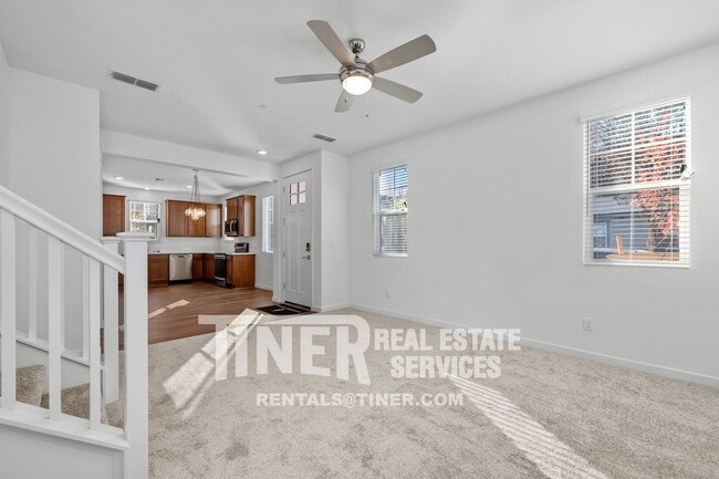 Photo - 220 Cinema St