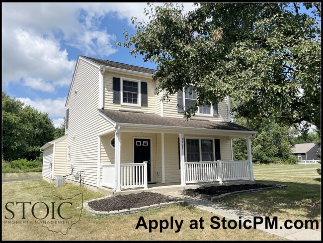 Building Photo - 3903 Claremorris St Rental