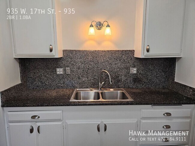 Photo - 935 W 17th St Unit 935