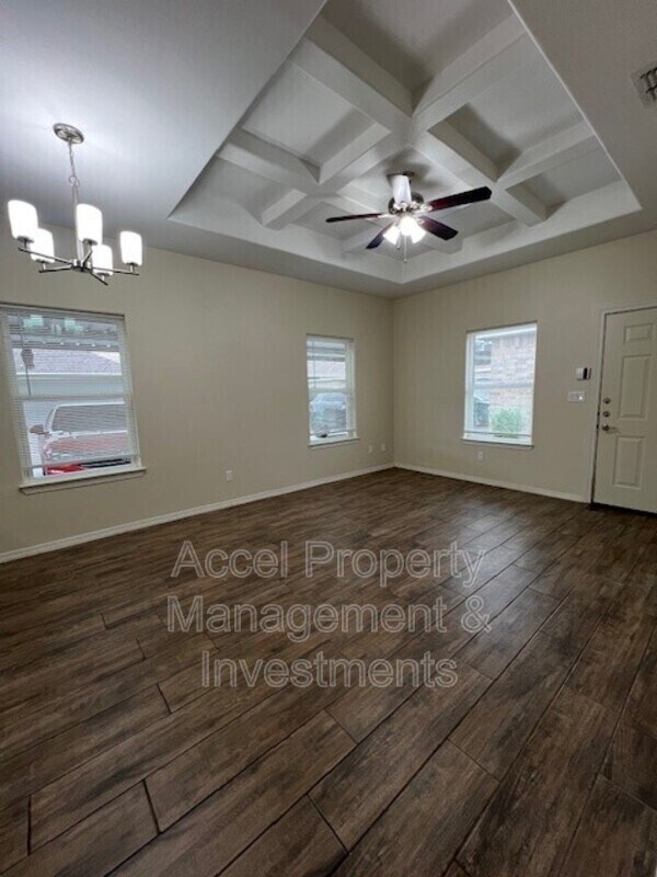 Photo - 3905 Hawthorne Ave Unit 4