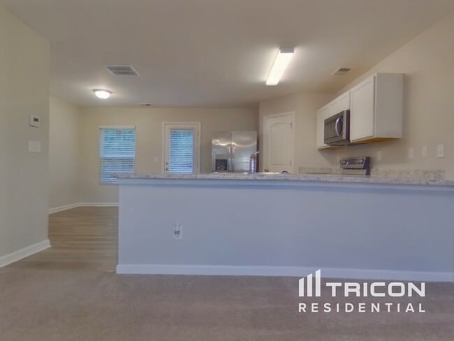 Photo - 334 Freeman Cir
