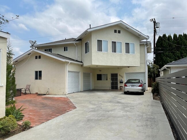 Building Photo - 4028 Tilden Ave Unit 4028 Tilden Ave