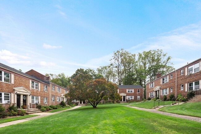 Park View At Montclair