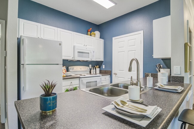 Photo - IMT Stoneleigh at Deerfield