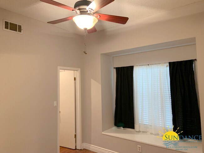 Photo - Beautiful Two Bedroom with Converted Garage in FWB!