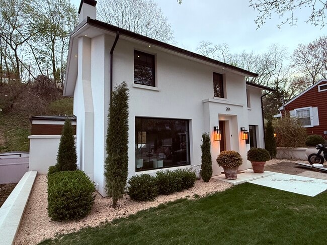 Photo - 204 Datura Dr