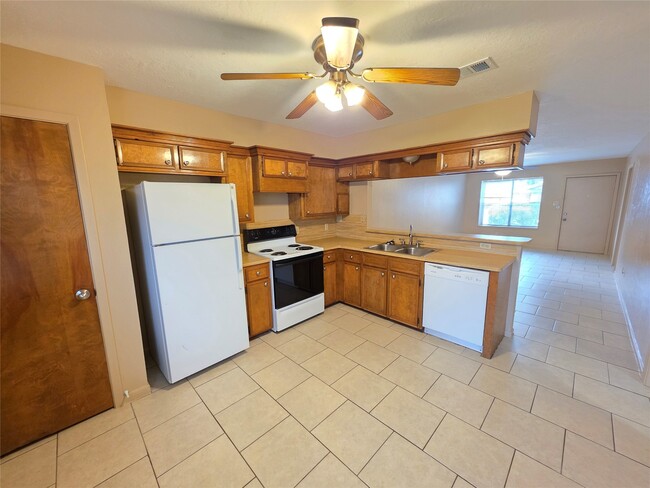 Photo - 1617 Hazelwood St Unit B