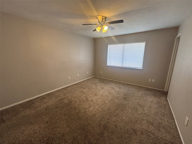 Photo - 22739 Millgate Dr