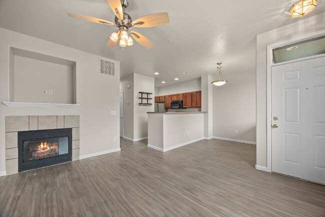 Photo - 2821 Willow Tree Ln Unidad F