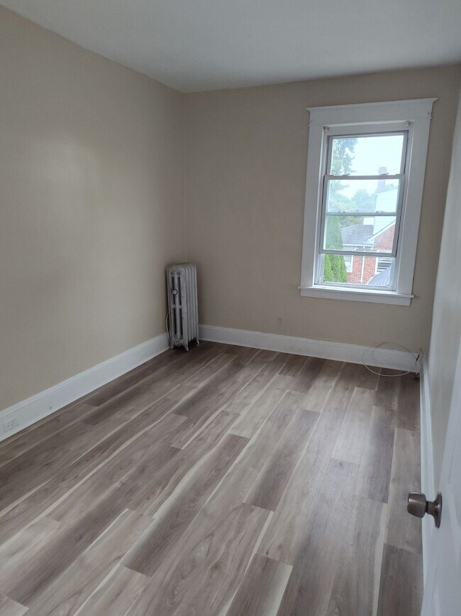 Photo - 376 Livingston Ave