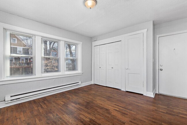 Photo - 3933 Charlotte