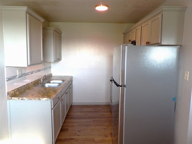 Photo - 505 Oak Ave Unit B1