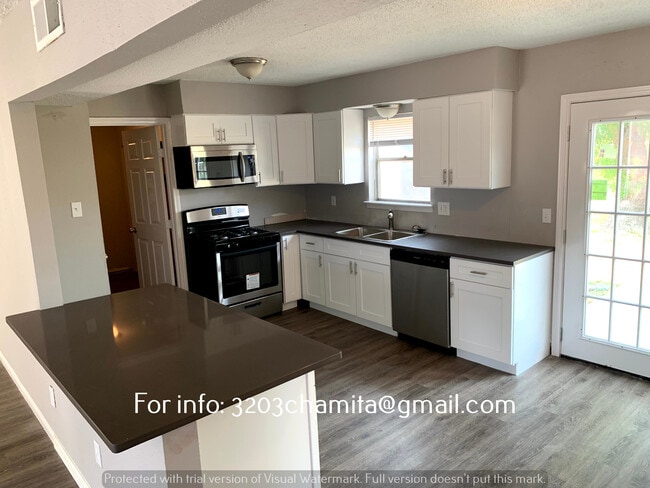 Photo - 3203 Chamita St