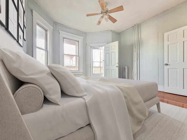 Photo - 110 Howland St Unidad 1