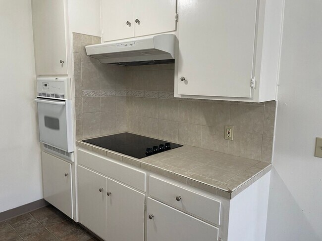 Photo - 1BR/1BA Tri-plex unit in West San Jose Unit 1