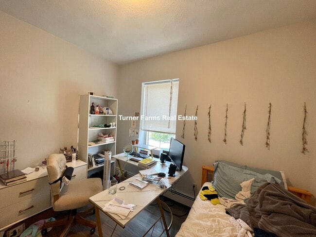 Photo - 122 Berkshire St Unit 3
