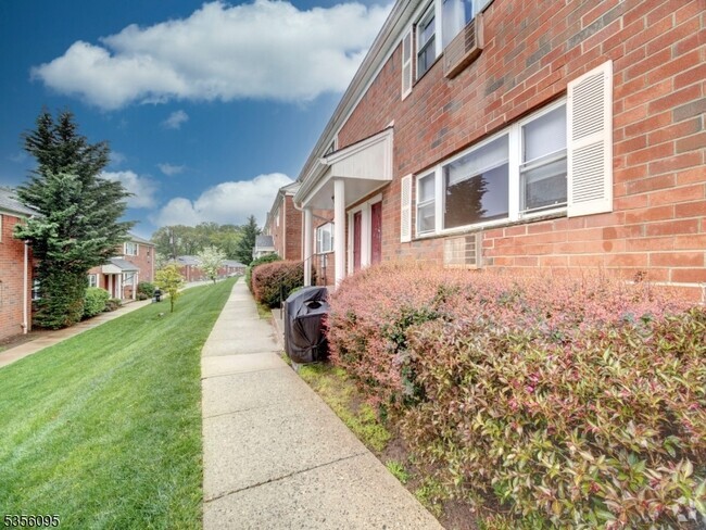 Building Photo - 2467 NJ-10 Unit 1A Rental