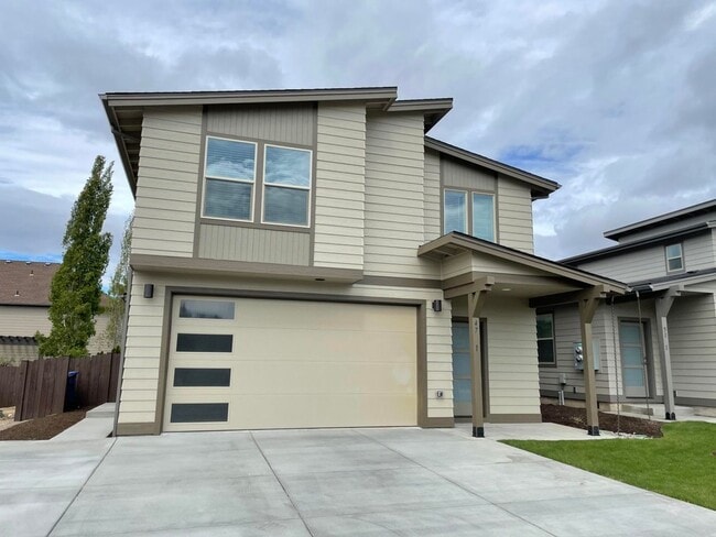 Photo - Beautiful 3-Bedroom, 2-Bath Home in La Pin...