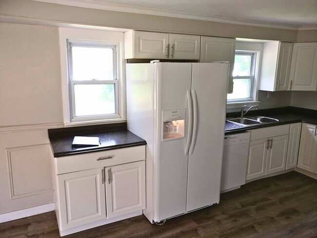 Photo - 4-Bedroom Home for Rent Summer 2026