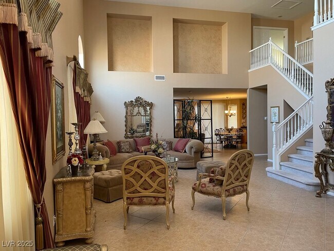 Building Photo - 170 Arches Ct