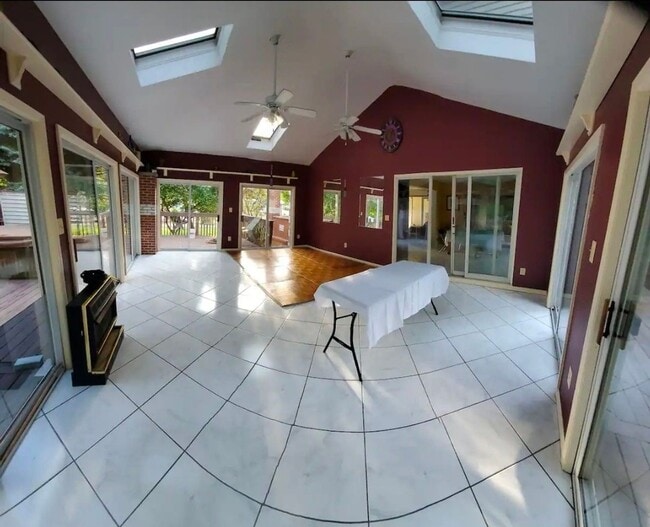 12 Orchard Ln
