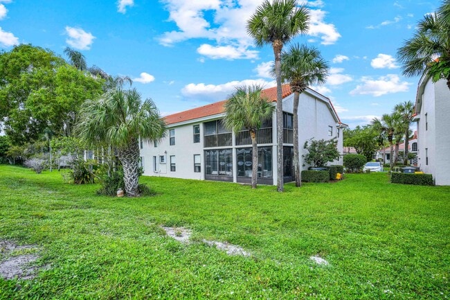 Photo - 10910 Lakemore Ln Unit 201