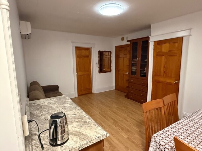 2157 Bleecker St Unit Margaret